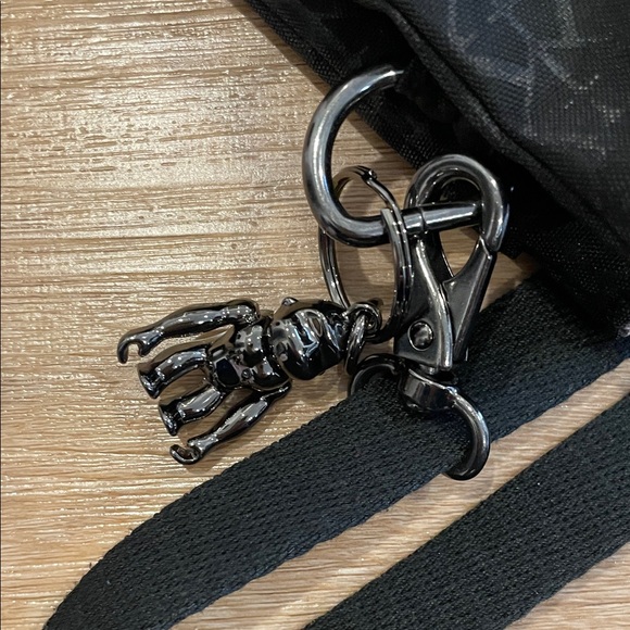 Kipling. Riri Crossbody Bag - Picture 4 of 9